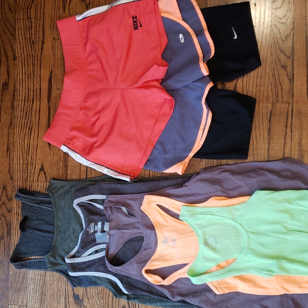 BUNDLE! Tanks & Shorts! Various Name Brands. Medium